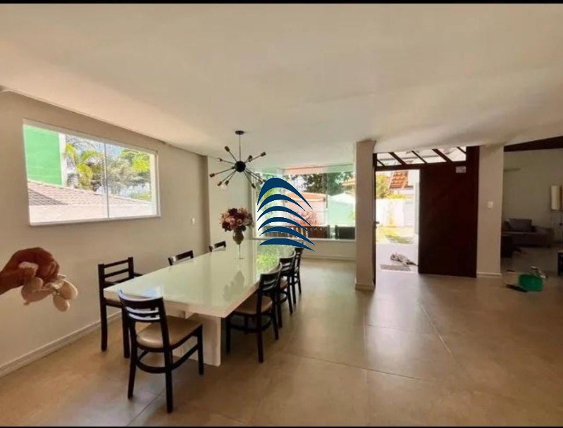 Casa à venda com 4 quartos, 330m² - Foto 5