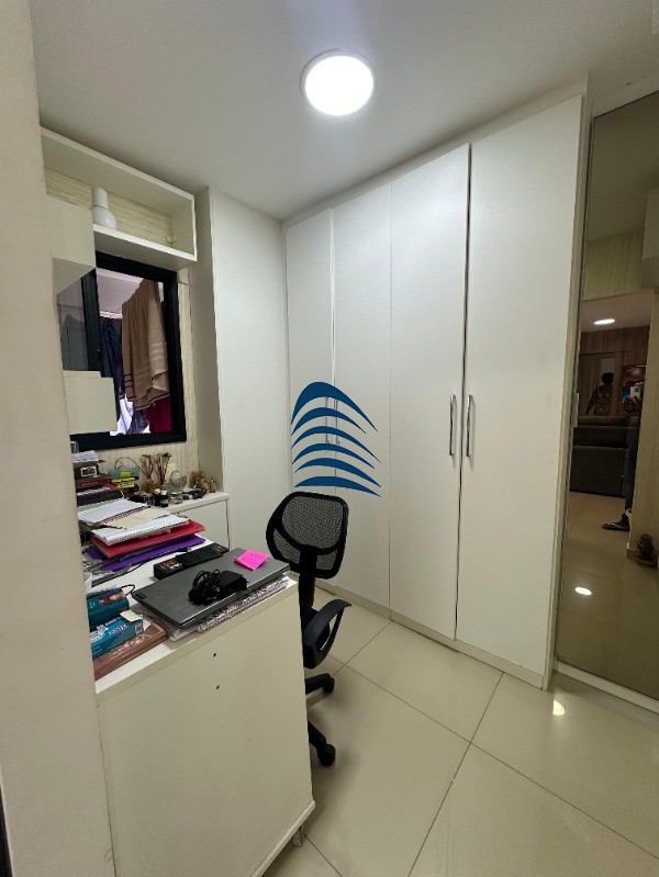 Apartamento à venda com 2 quartos, 76m² - Foto 2