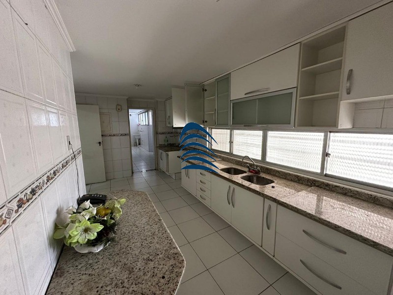 Apartamento à venda com 4 quartos, 219m² - Foto 8