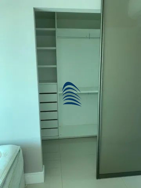 Apartamento à venda com 3 quartos, 100m² - Foto 2