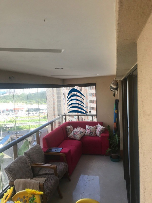 Apartamento à venda com 3 quartos, 106m² - Foto 1