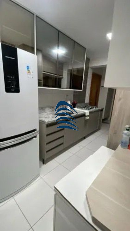 Apartamento à venda com 4 quartos, 171m² - Foto 2