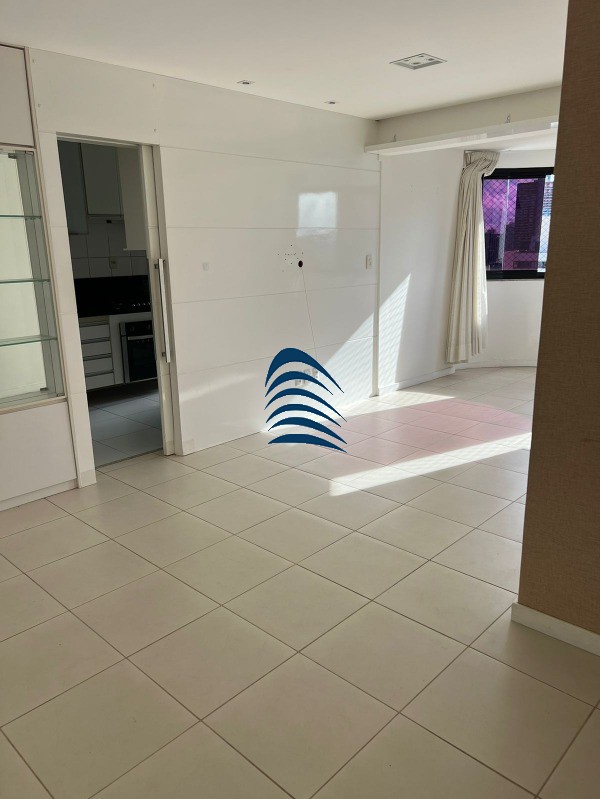 Apartamento à venda com 2 quartos, 76m² - Foto 18