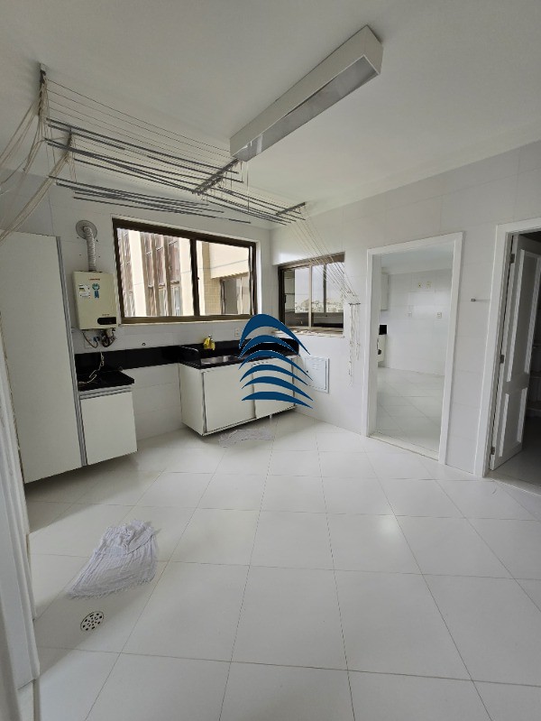 Apartamento à venda com 4 quartos, 320m² - Foto 3