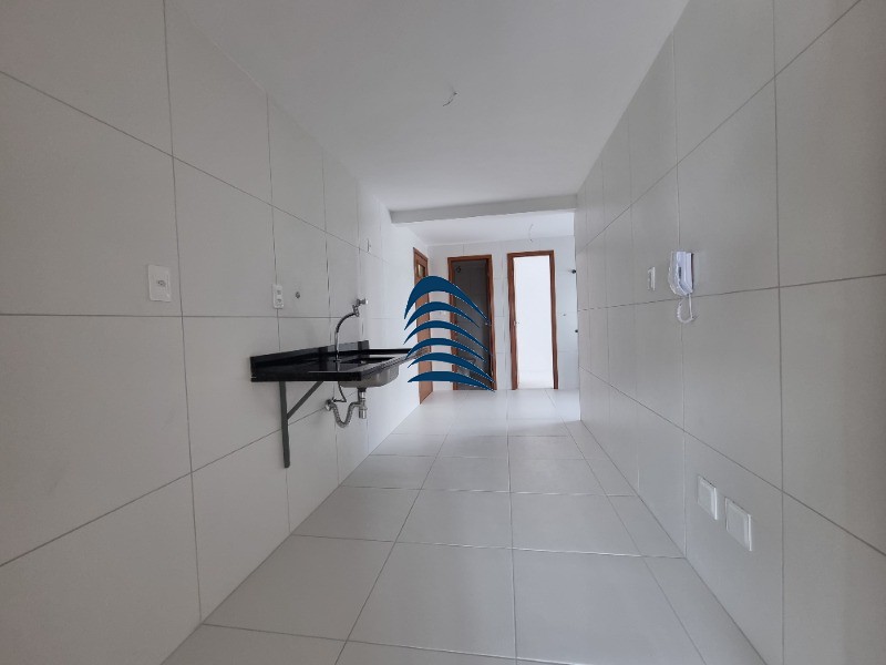 Apartamento à venda com 3 quartos, 128m² - Foto 2