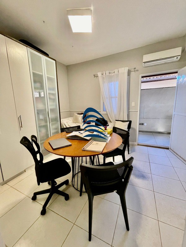 Casa à venda com 5 quartos, 210m² - Foto 19