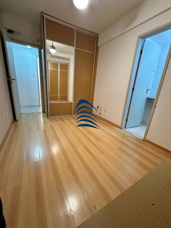 Cobertura à venda com 4 quartos, 220m² - Foto 4