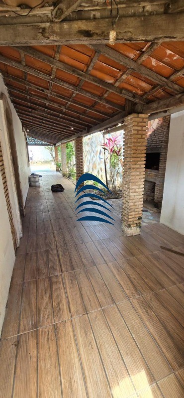 Casa à venda com 3 quartos, 150m² - Foto 2