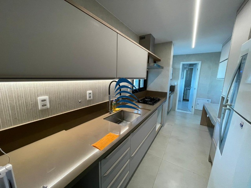 Apartamento à venda com 3 quartos, 124m² - Foto 2