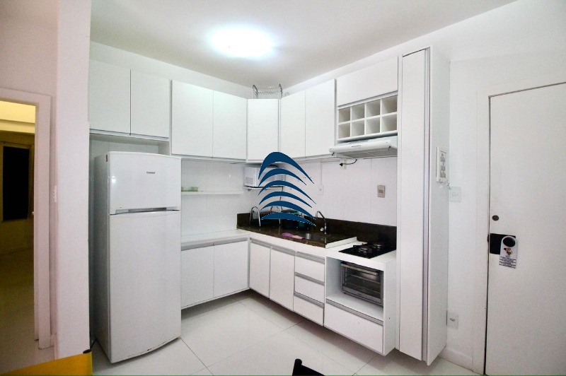 Apartamento à venda com 2 quartos, 62m² - Foto 2