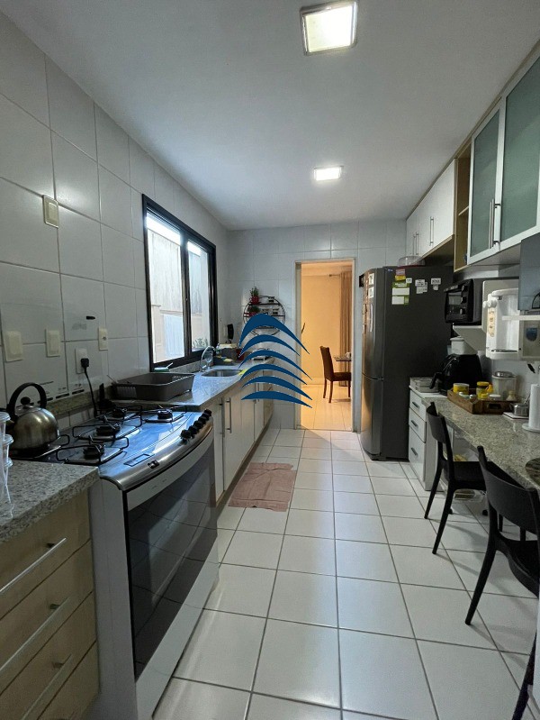 Casa à venda com 5 quartos, 210m² - Foto 10