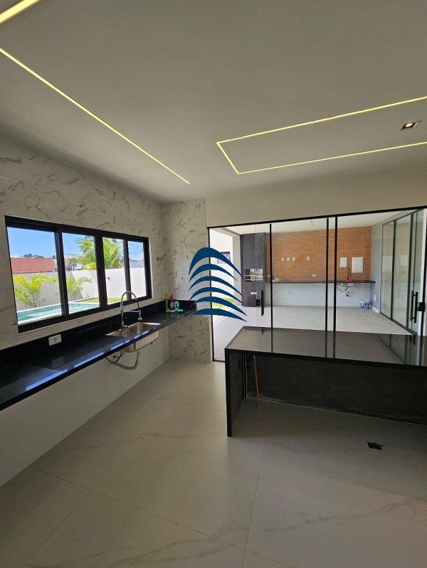 Casa à venda com 4 quartos, 275m² - Foto 9