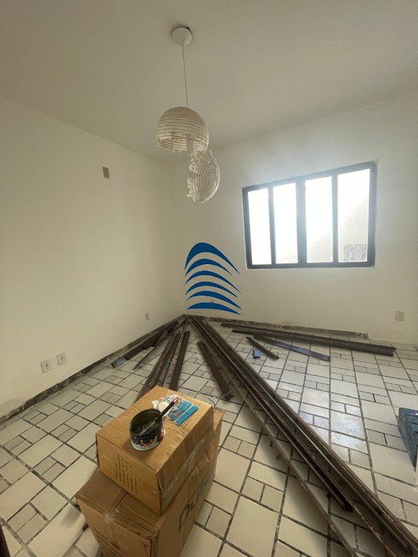 Casa à venda com 5 quartos, 160m² - Foto 7