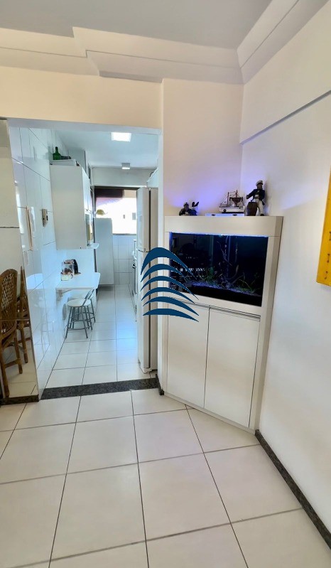 Apartamento à venda com 2 quartos, 80m² - Foto 2