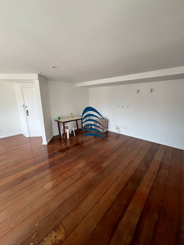 Apartamento à venda com 4 quartos, 140m² - Foto 17