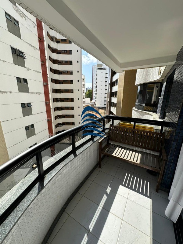 Apartamento à venda com 1 quarto, 45m² - Foto 1