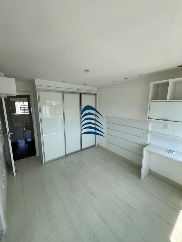 Apartamento à venda com 4 quartos, 140m² - Foto 9