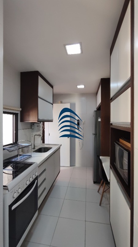 Apartamento à venda com 2 quartos, 106m² - Foto 7