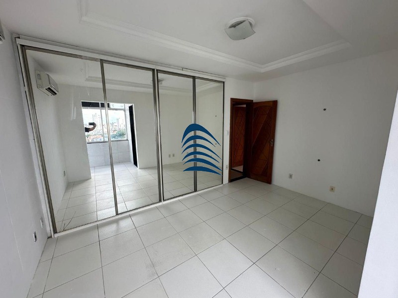 Cobertura à venda com 3 quartos, 270m² - Foto 8