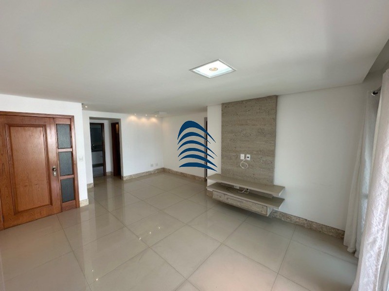 Apartamento à venda com 4 quartos, 145m² - Foto 2