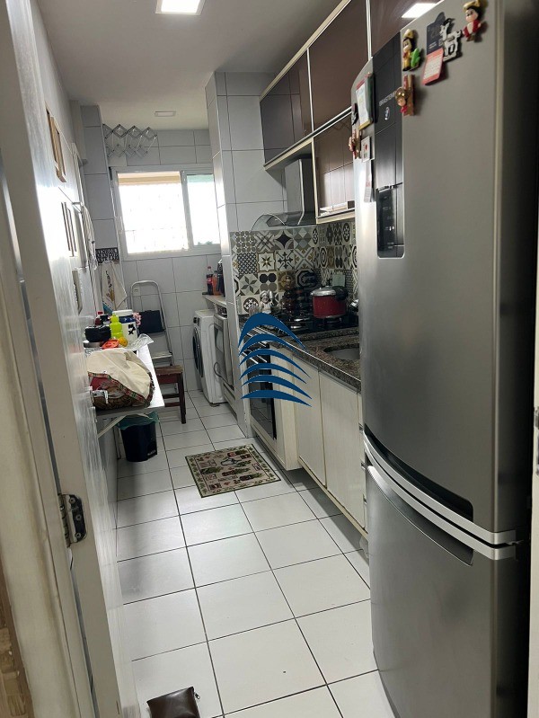 Apartamento à venda com 3 quartos, 82m² - Foto 2