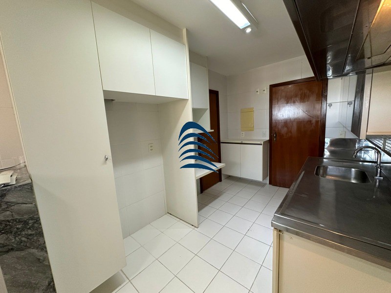 Apartamento à venda com 4 quartos, 145m² - Foto 11