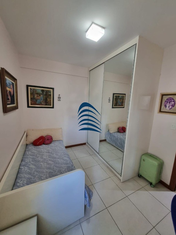 Apartamento à venda com 3 quartos, 105m² - Foto 2