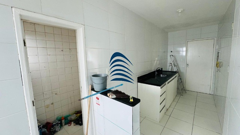 Apartamento à venda com 3 quartos, 98m² - Foto 4