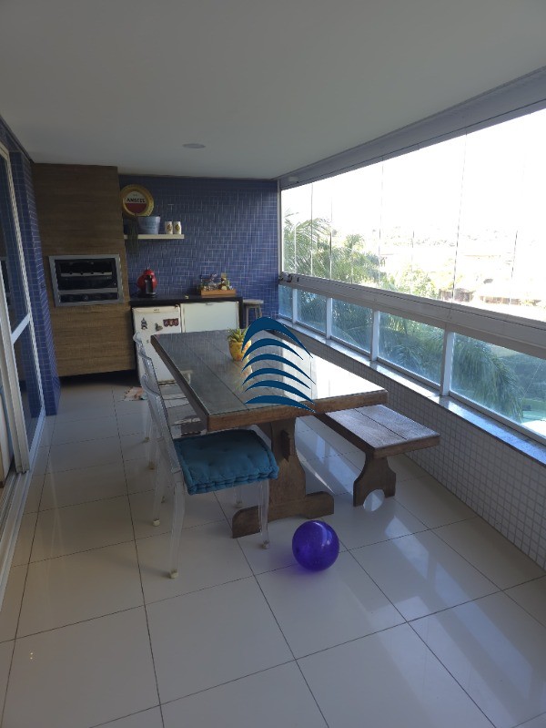 Apartamento à venda com 3 quartos, 204m² - Foto 3