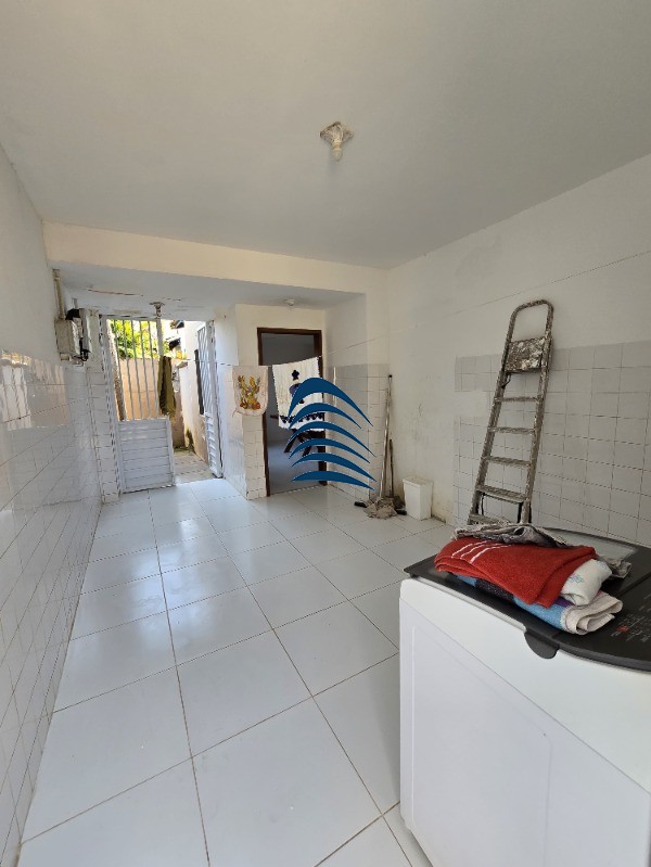 Casa à venda com 7 quartos, 340m² - Foto 3