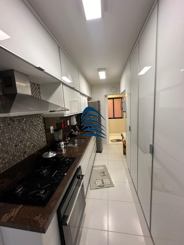 Apartamento à venda com 3 quartos, 97m² - Foto 2