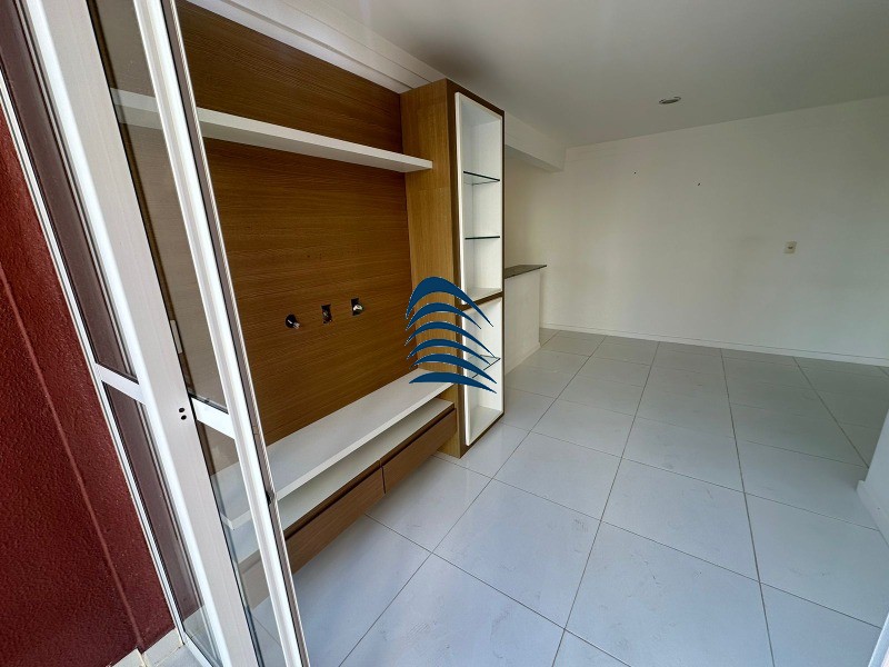 Apartamento à venda com 3 quartos, 71m² - Foto 2