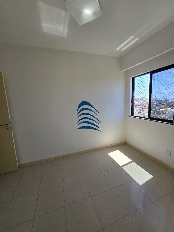 Apartamento à venda com 2 quartos, 64m² - Foto 19