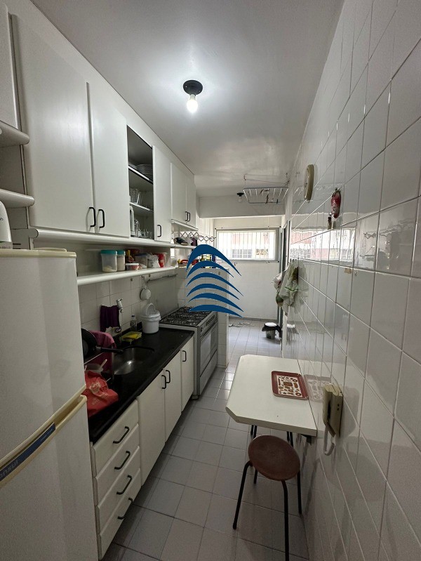 Apartamento à venda com 2 quartos, 63m² - Foto 11