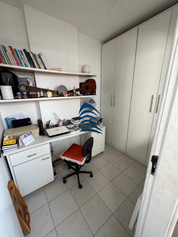 Apartamento à venda com 2 quartos, 72m² - Foto 3