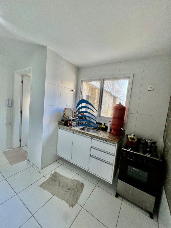 Apartamento à venda com 3 quartos, 221m² - Foto 13