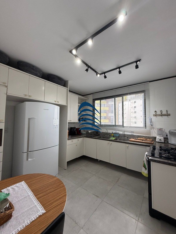 Apartamento à venda com 3 quartos, 207m² - Foto 22