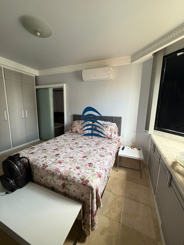 Apartamento à venda com 3 quartos, 207m² - Foto 11