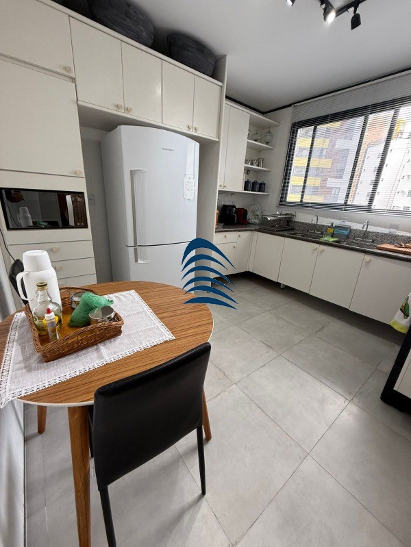 Apartamento à venda com 3 quartos, 207m² - Foto 24