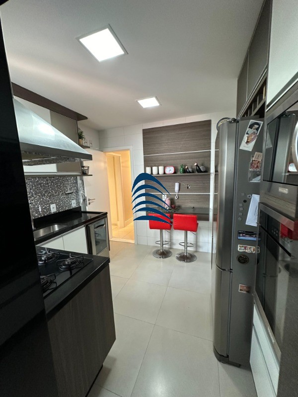 Apartamento à venda com 3 quartos, 116m² - Foto 6