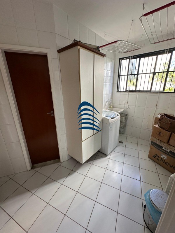 Apartamento à venda com 3 quartos, 133m² - Foto 4