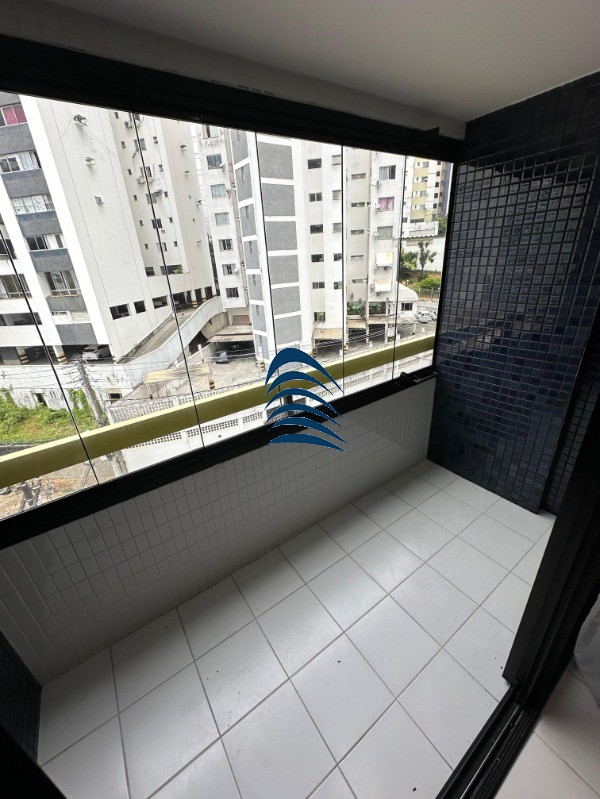 Apartamento à venda com 1 quarto, 42m² - Foto 1