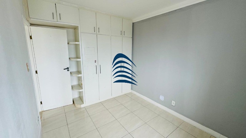 Apartamento à venda com 3 quartos, 98m² - Foto 3