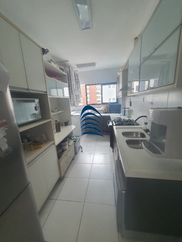 Apartamento à venda com 3 quartos, 145m² - Foto 14