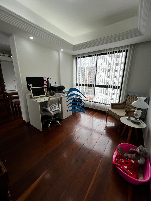 Apartamento à venda com 3 quartos, 200m² - Foto 18