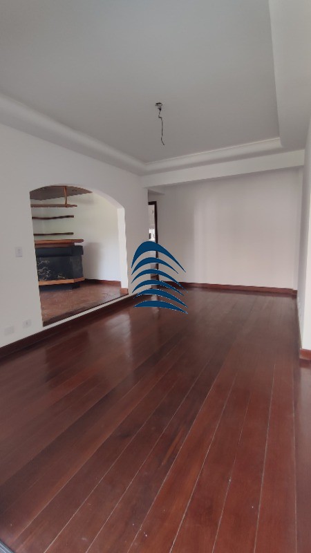 Apartamento à venda com 4 quartos, 211m² - Foto 8