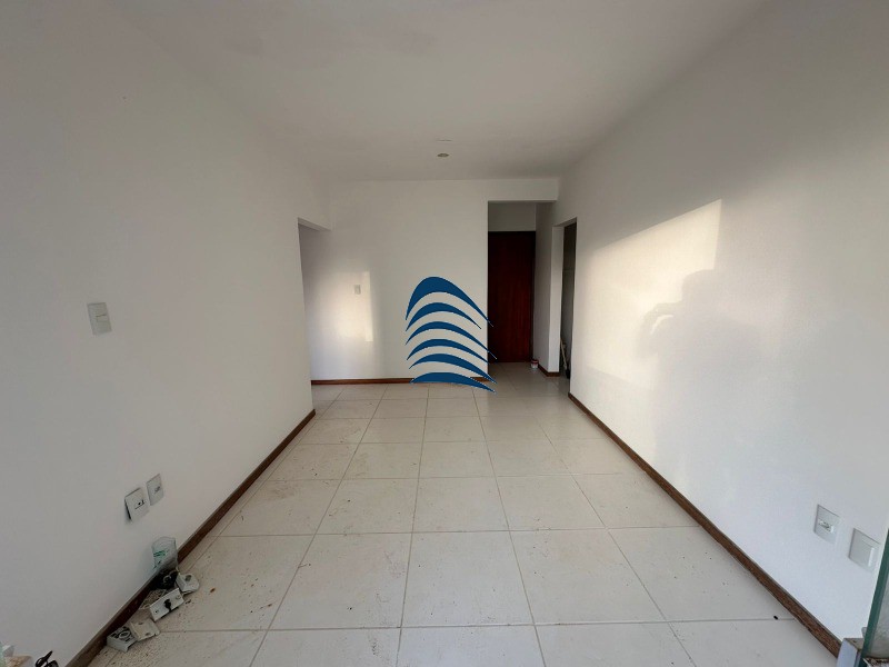 Apartamento à venda com 2 quartos, 110m² - Foto 2