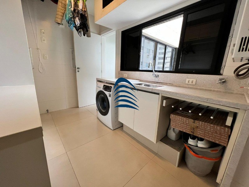 Apartamento à venda com 3 quartos, 228m² - Foto 5