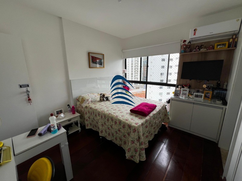 Apartamento à venda com 3 quartos, 200m² - Foto 10