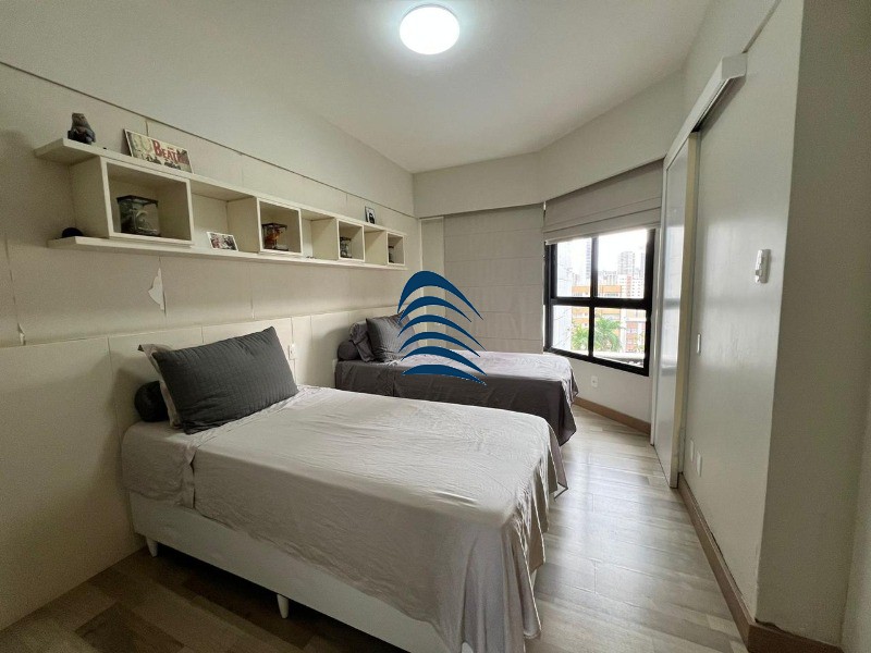 Apartamento à venda com 3 quartos, 228m² - Foto 18